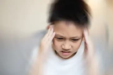 छोटे बच्चों में बार-बार चक्कर: जानें दिल का चेतावनी संकेत है