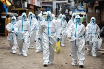 2025 में कोविड का पुनः खतरा? नए वेरिएंट्स, तेजी से बढ़ते मामले और बचाव के महत्वपूर्ण कदम